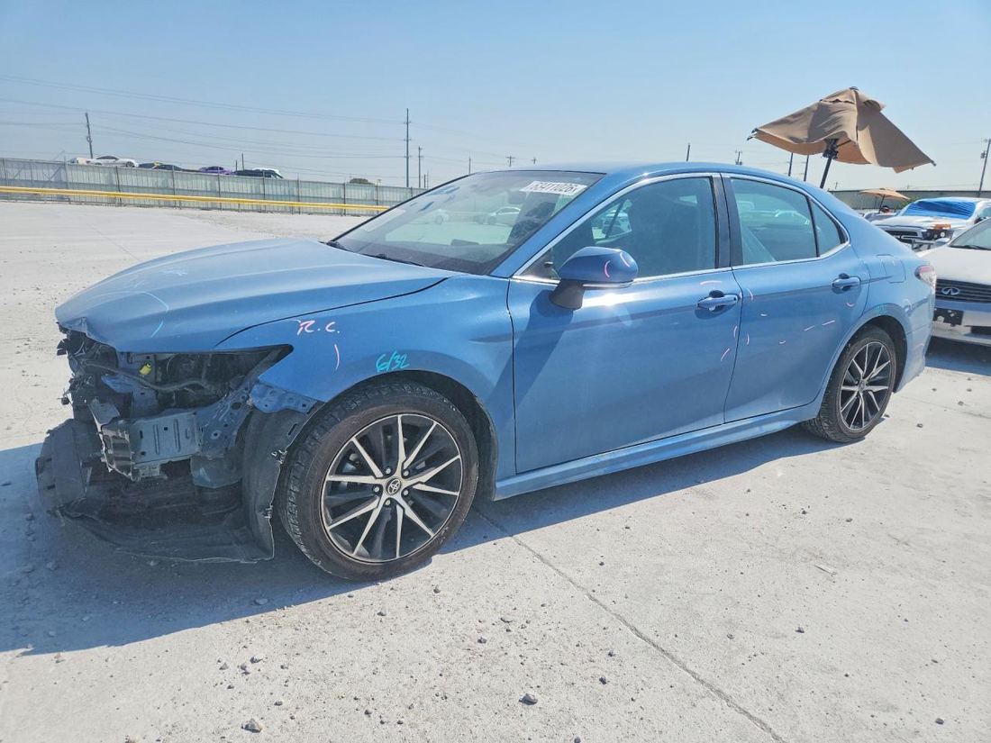 2023 TOYOTA CAMRY