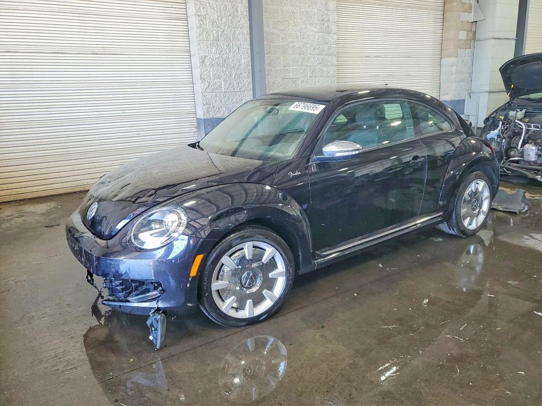 2013 VOLKSWAGEN BEETLE