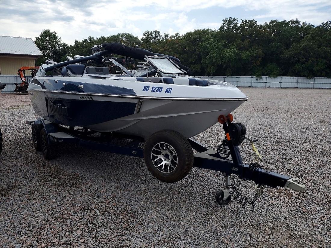 2022 MALIBU WAKESETTER