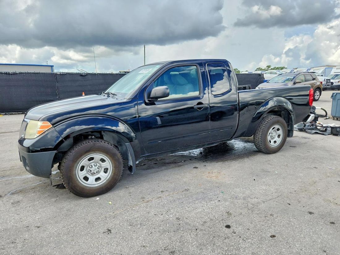 2015 NISSAN FRONTIER