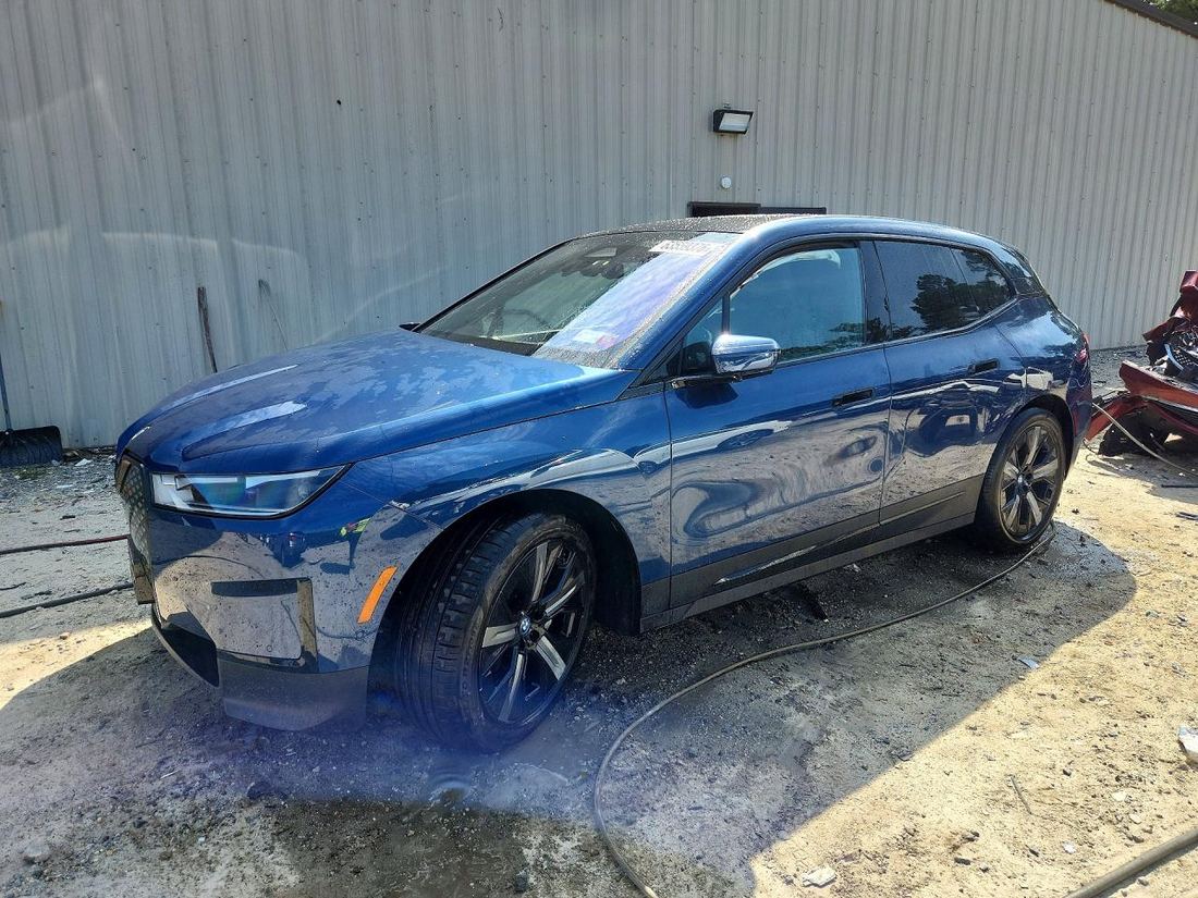 2022 BMW IX