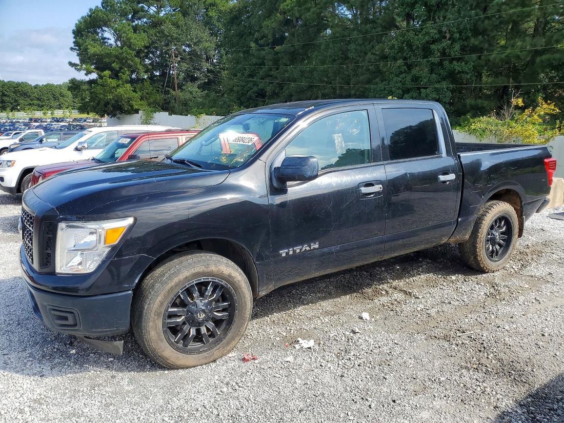 2017 NISSAN TITAN