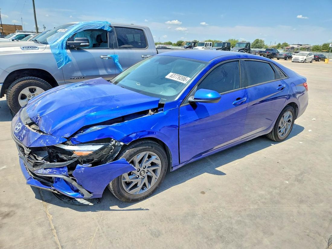 2024 HYUNDAI ELANTRA