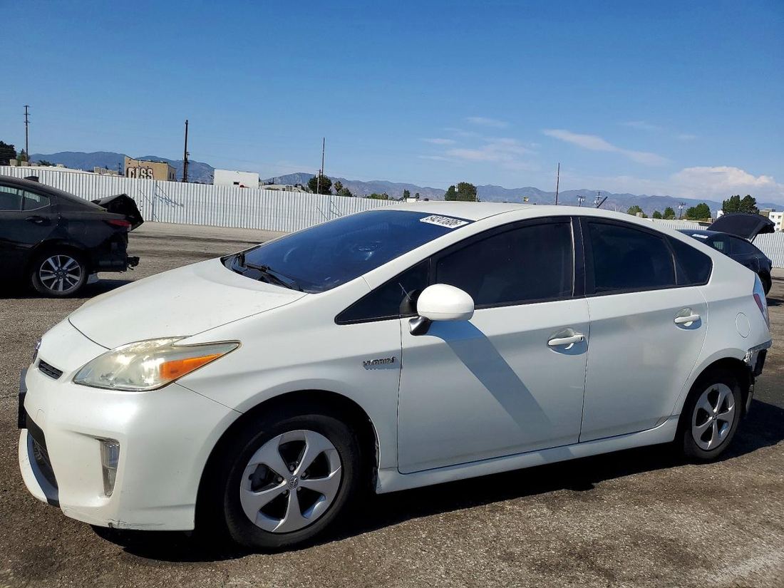 2015 TOYOTA PRIUS