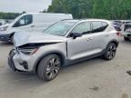 2023 VOLVO XC40