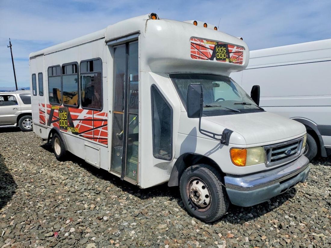 2004 FORD ECONOLINE
