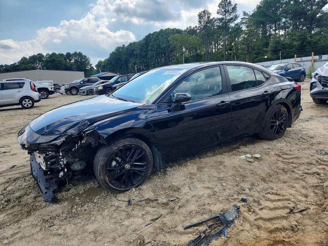 2025 TOYOTA CAMRY