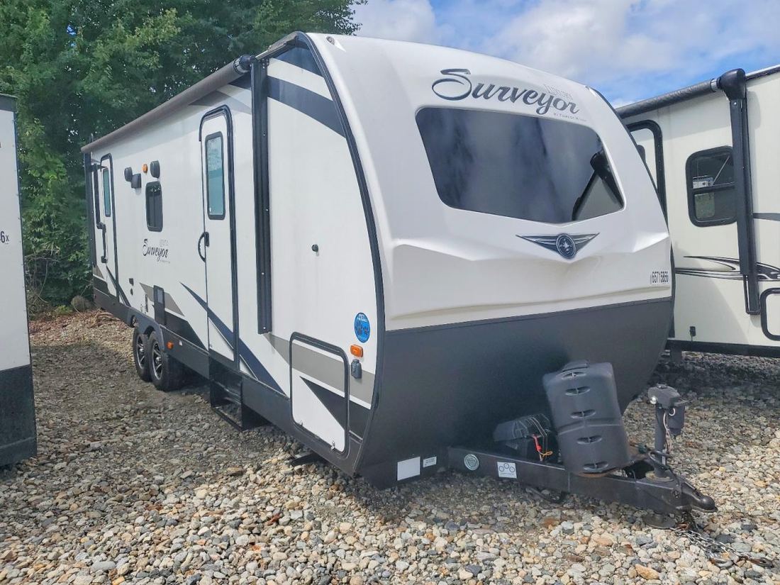 2019 SURVEYOR CAMPER
