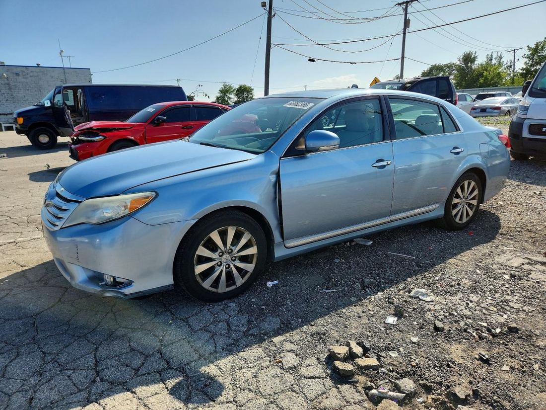 2011 TOYOTA AVALON