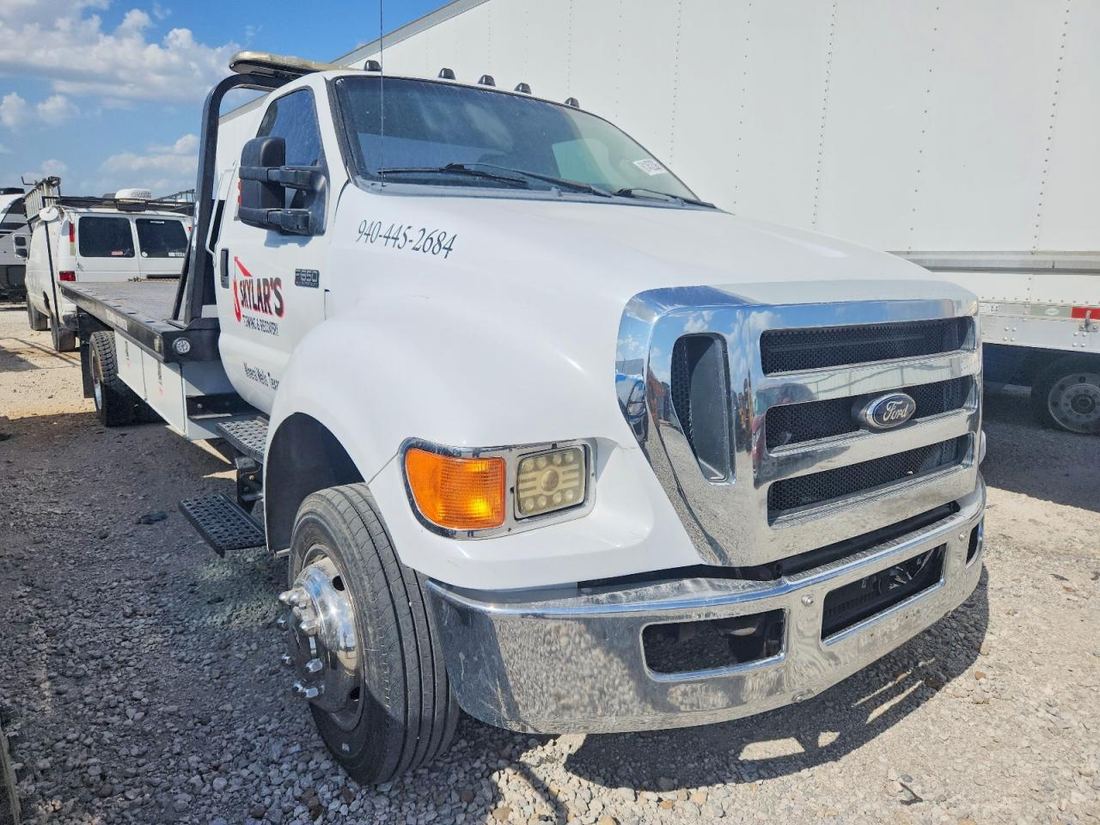 2012 FORD F650