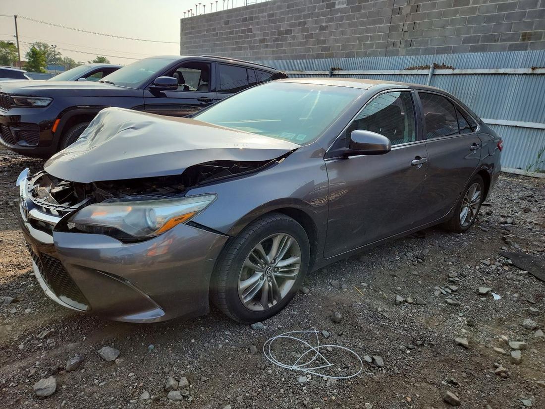 2016 TOYOTA CAMRY