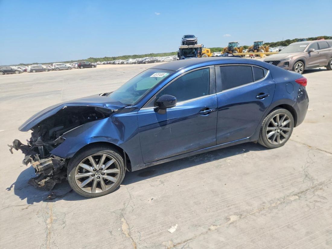 2018 MAZDA 3