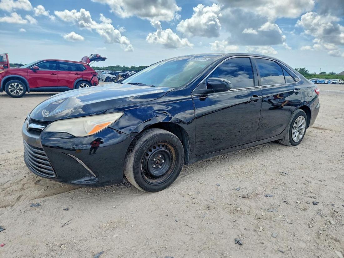 2017 TOYOTA CAMRY
