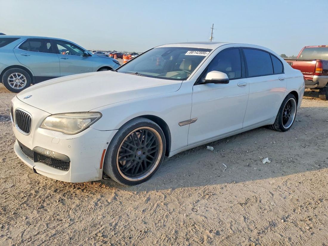 2015 BMW 750