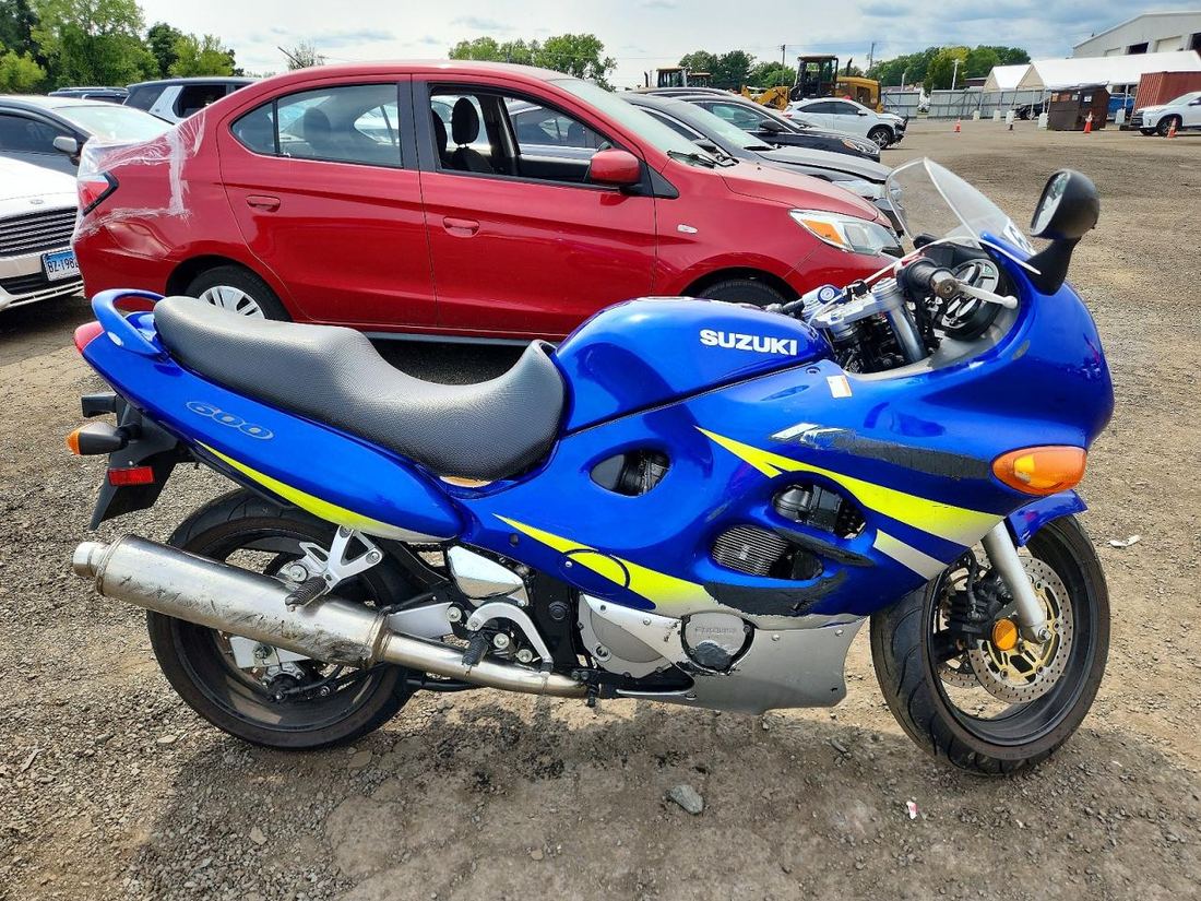 2002 SUZUKI GSX600