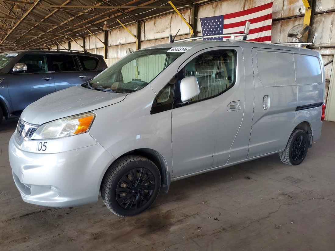 2013 NISSAN NV200