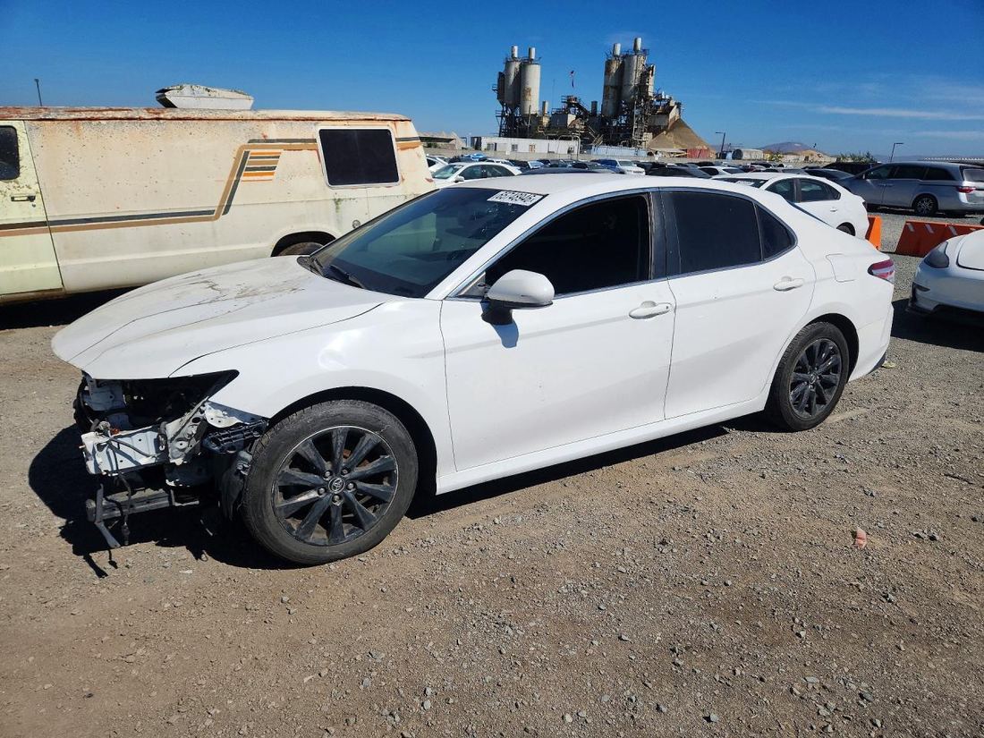 2018 TOYOTA CAMRY