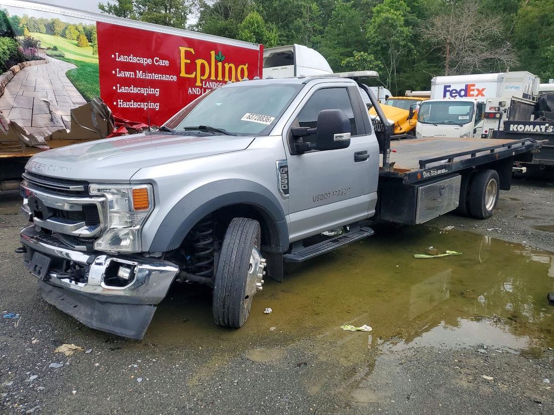 2022 FORD F550