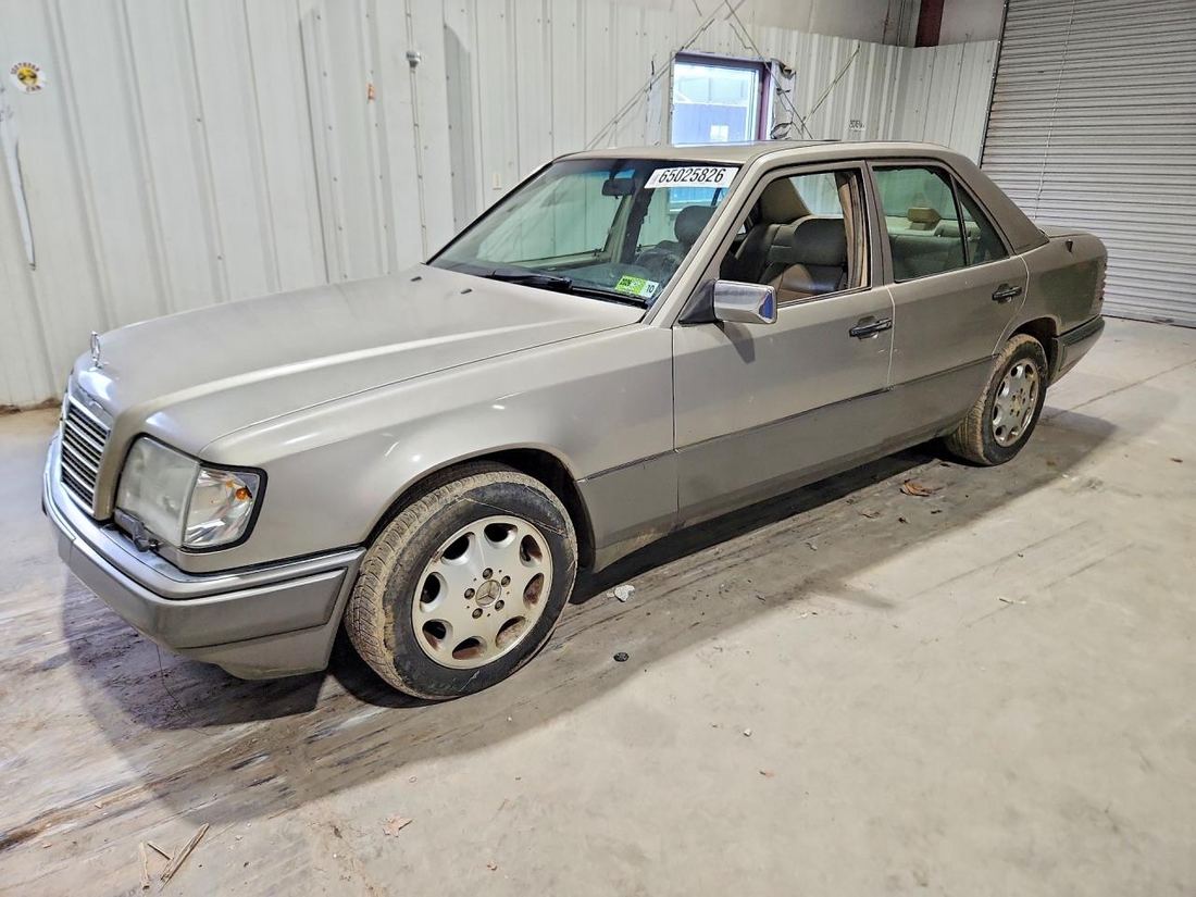 1995 MERCEDES-BENZ E