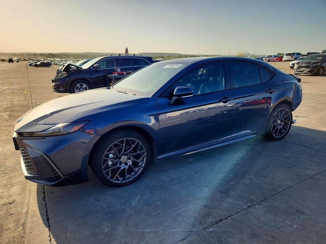 2026 TOYOTA CAMRY