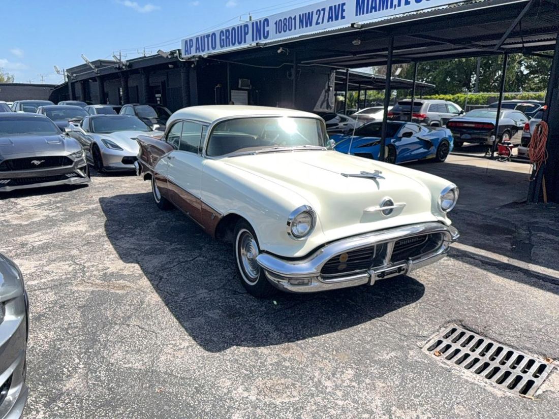 1956 OLDSMOBILE ROCKET 88