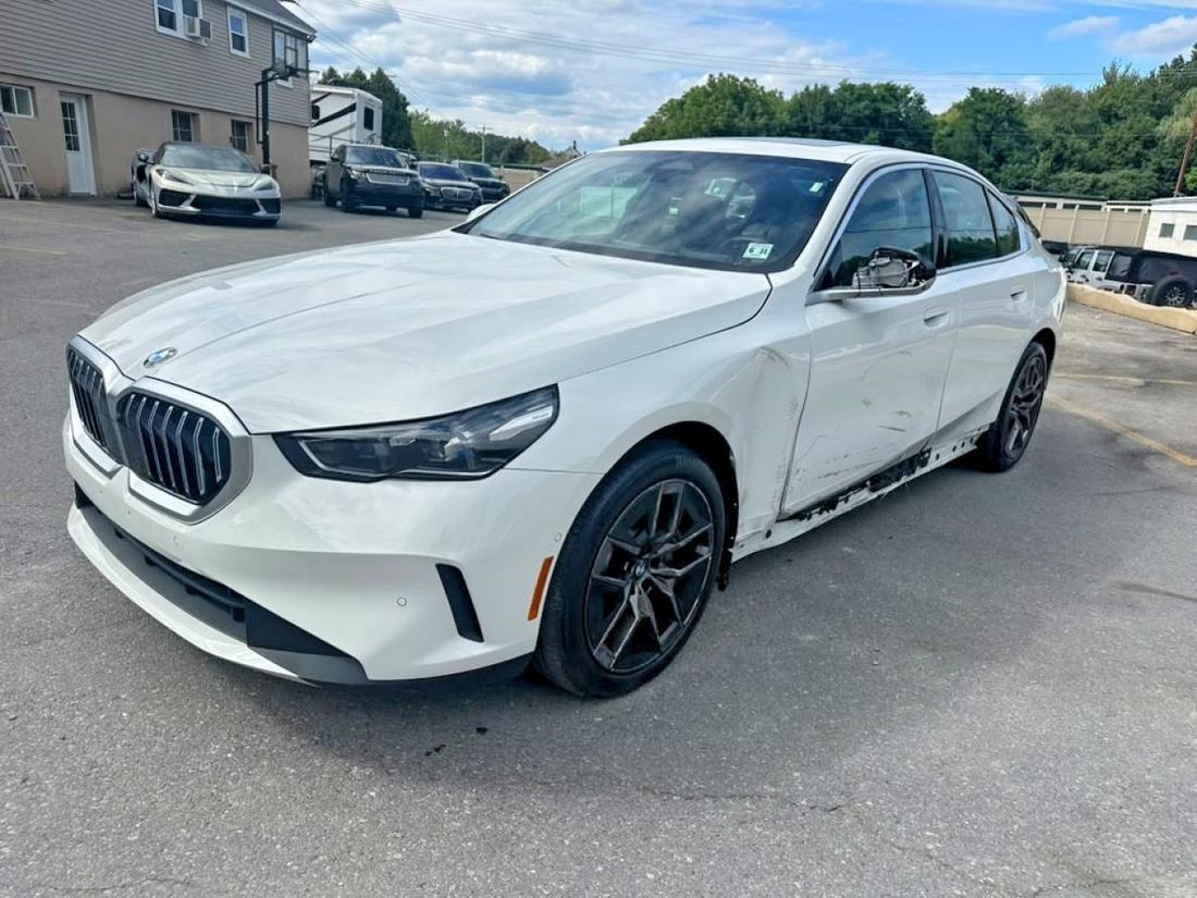2027 BMW 530