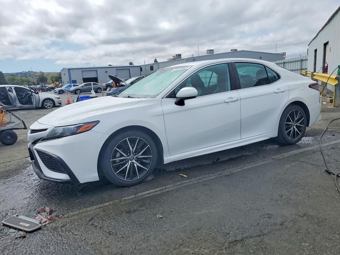 2022 TOYOTA CAMRY