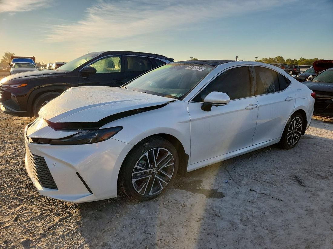 2025 TOYOTA CAMRY