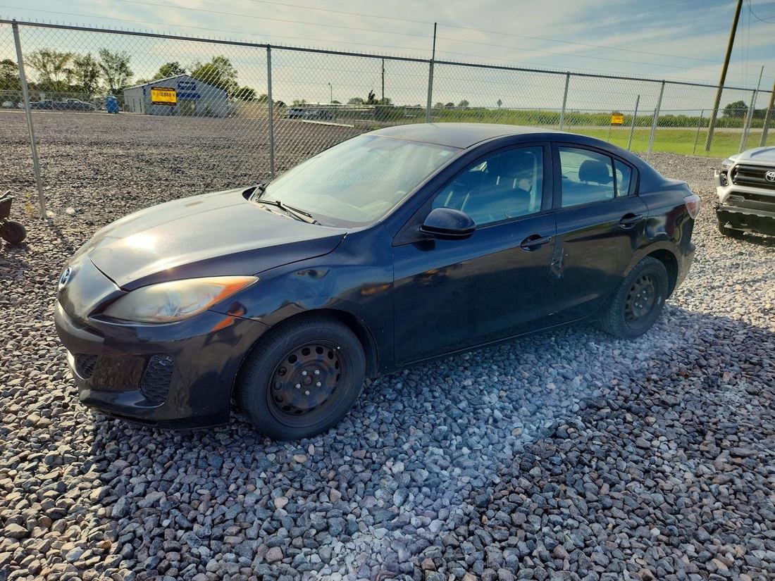 2013 MAZDA 3