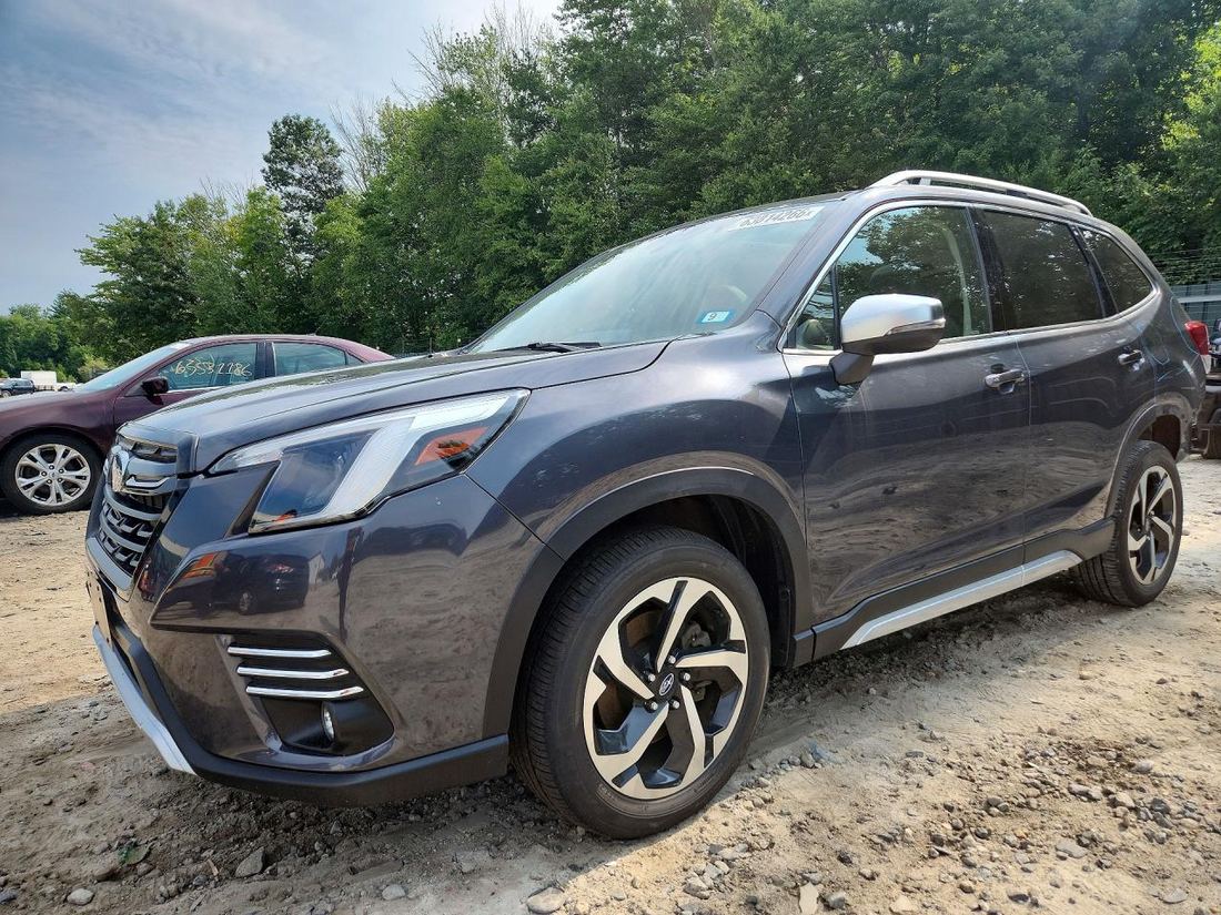 2022 SUBARU FORESTER