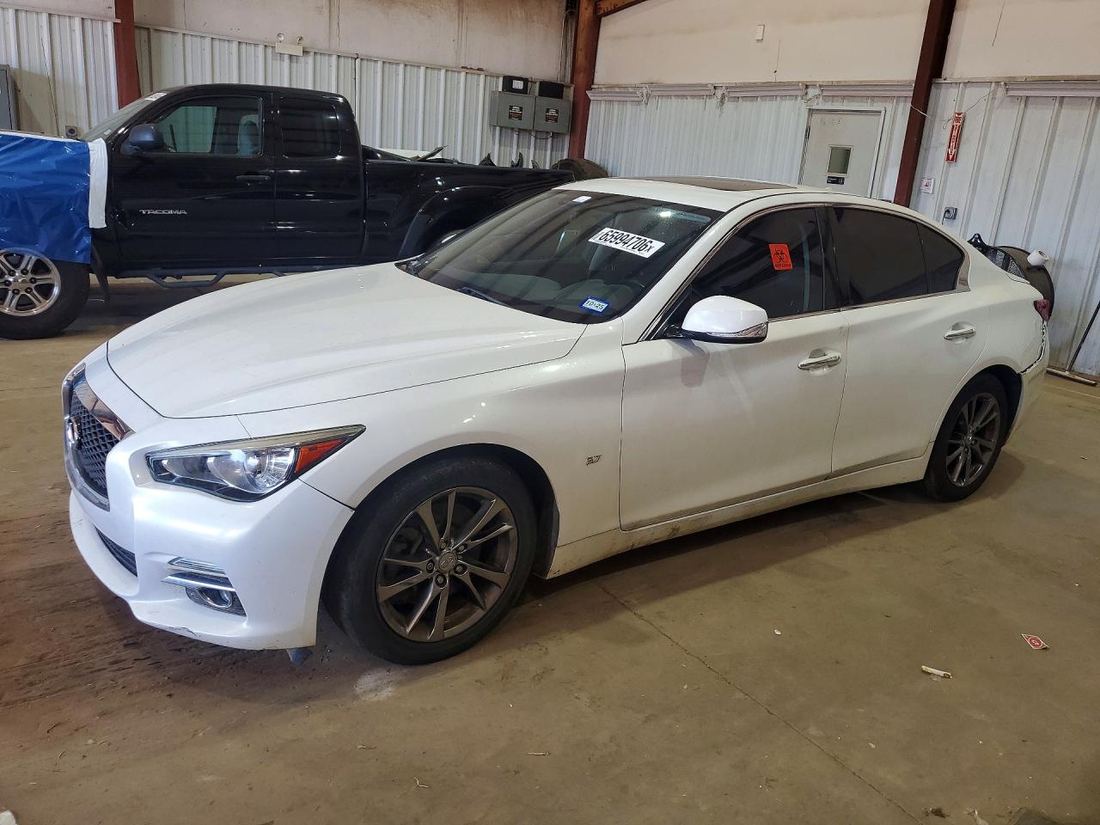 2015 INFINITI Q50