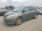 2011 TOYOTA SIENNA