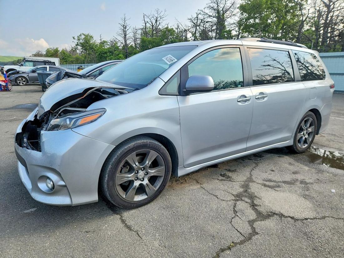 2015 TOYOTA SIENNA