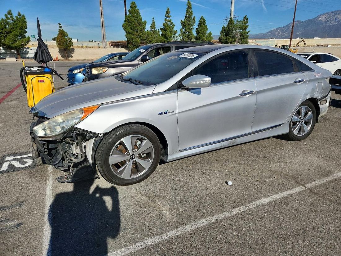 2011 HYUNDAI SONATA