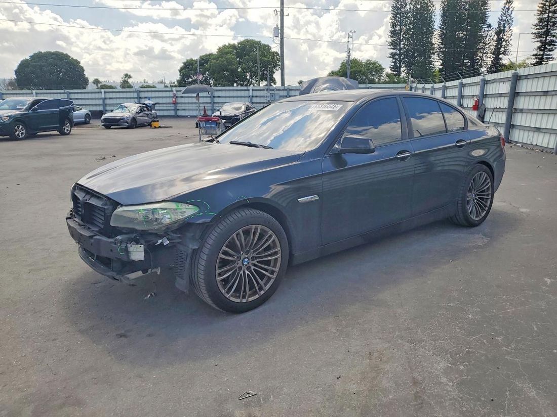 2011 BMW 528