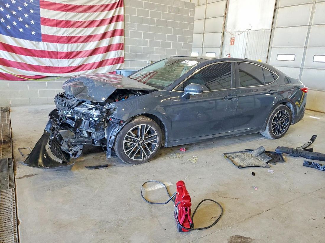 2026 TOYOTA CAMRY