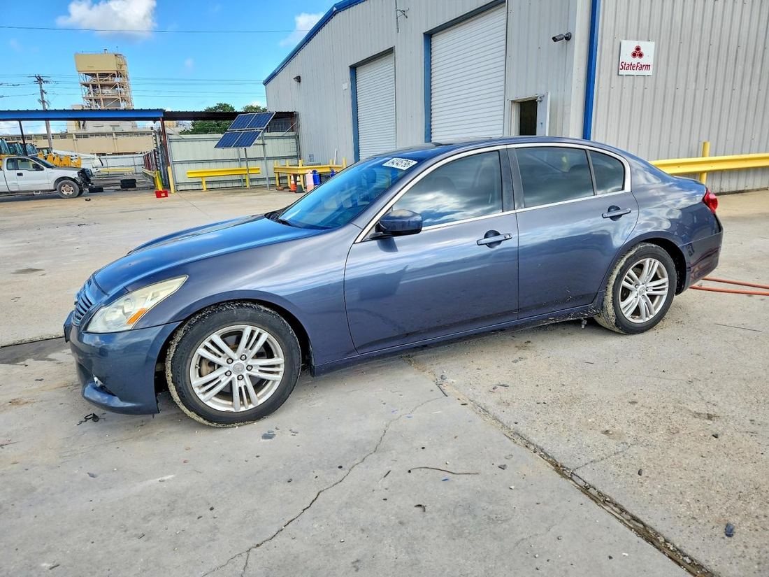 2013 INFINITI G37 SEDAN