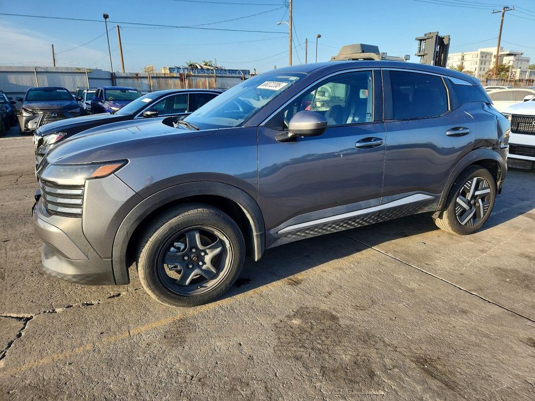 2025 NISSAN KICKS