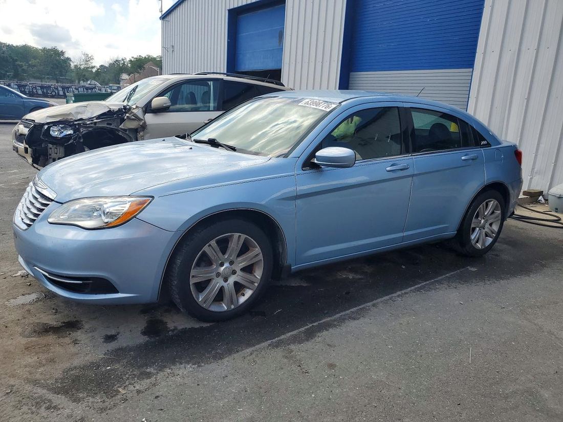 2013 CHRYSLER 200
