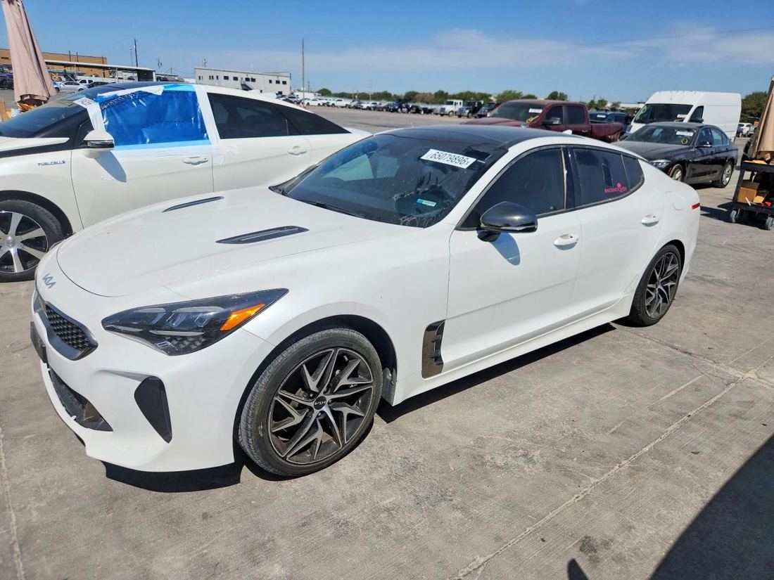 2023 KIA STINGER