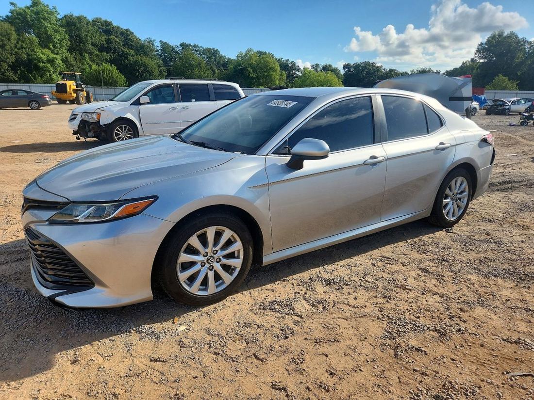2018 TOYOTA CAMRY