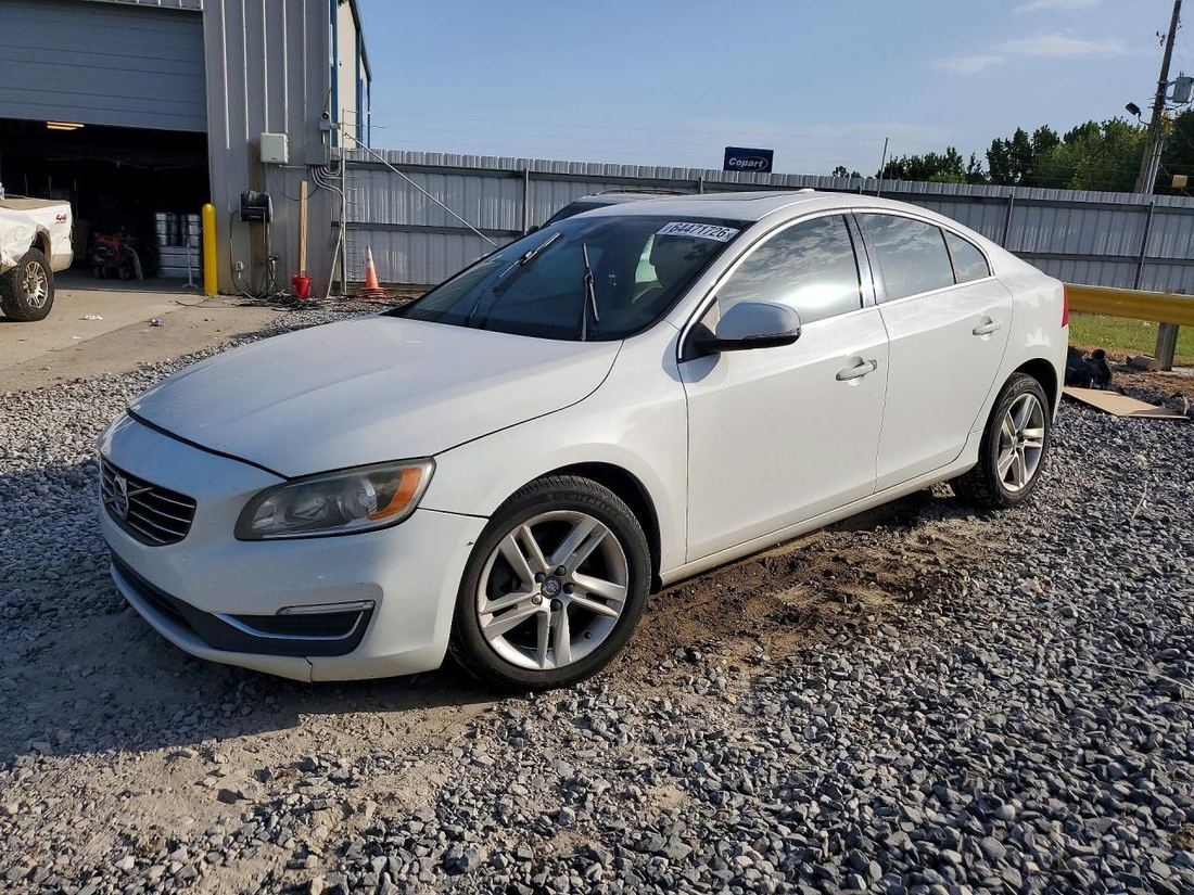 2015 VOLVO S60