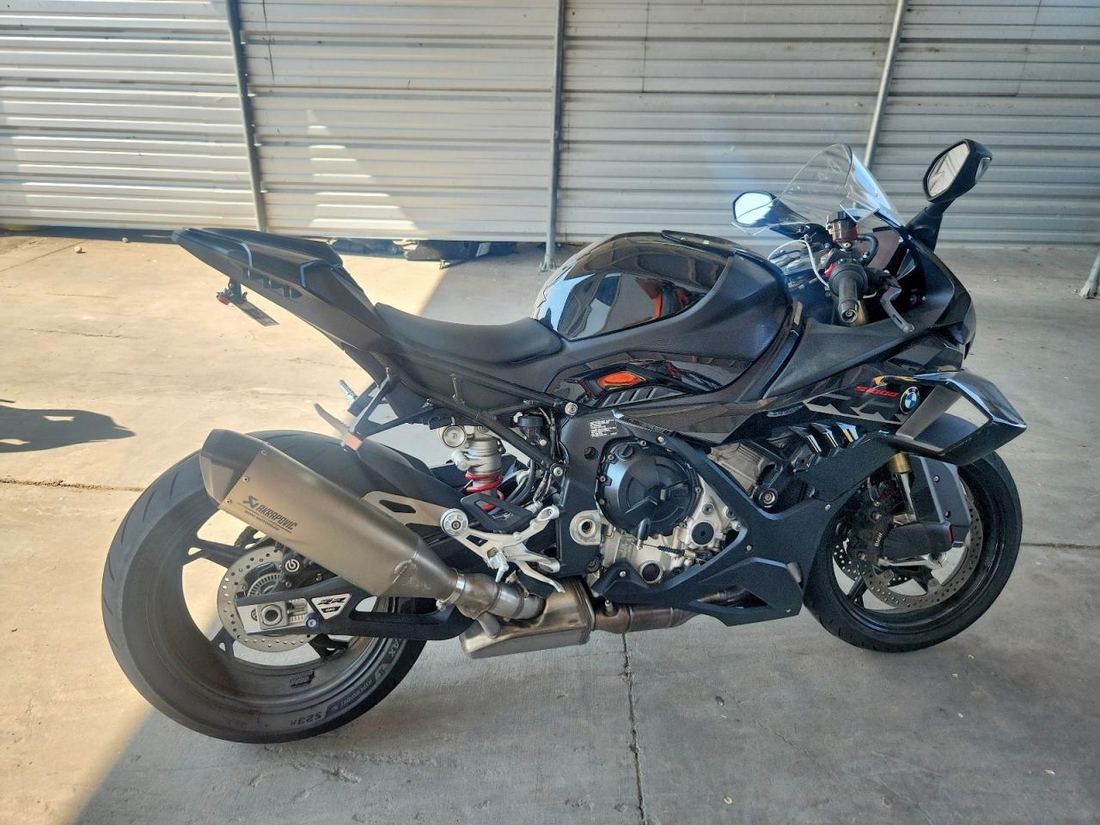 2025 BMW S 1000