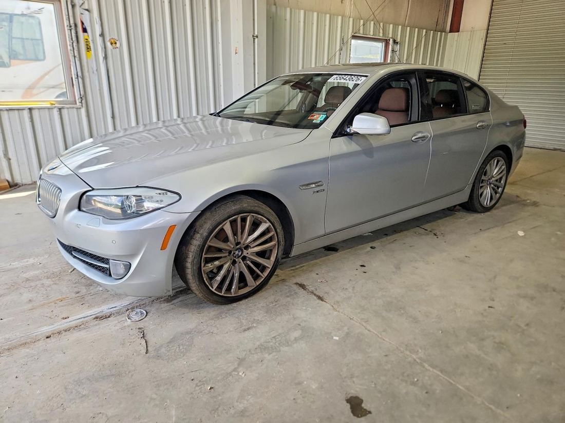 2011 BMW 550