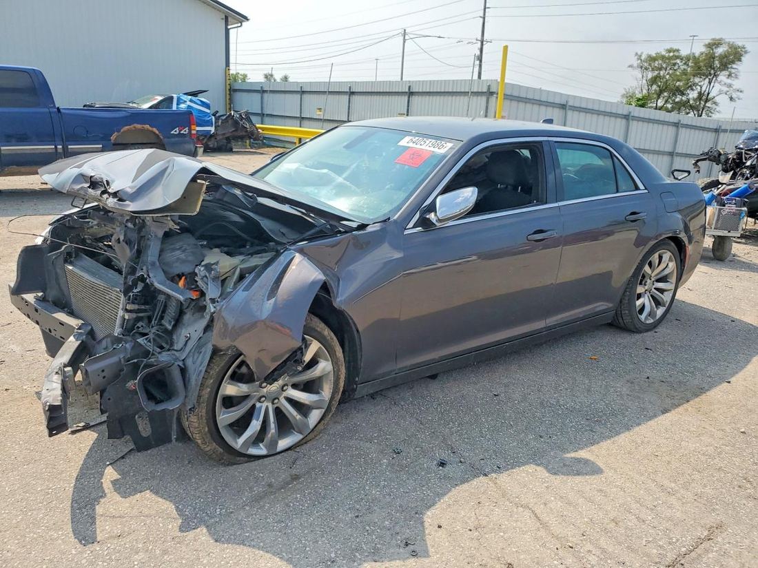 2019 CHRYSLER 300