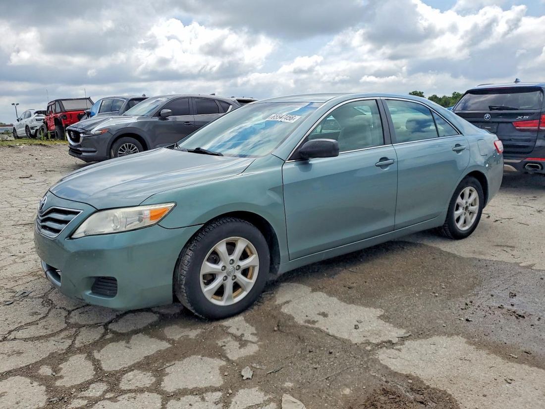 2011 TOYOTA CAMRY