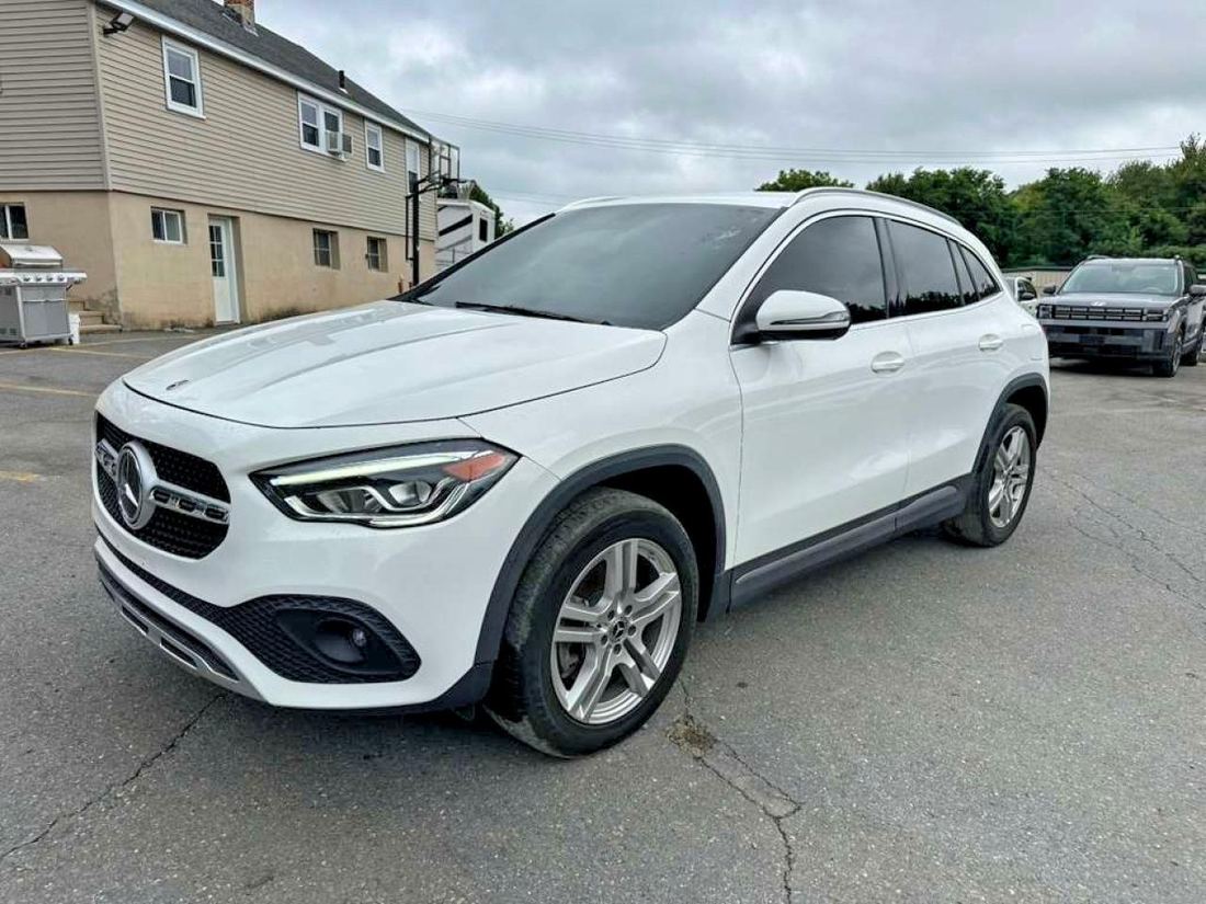 2023 MERCEDES-BENZ GLA