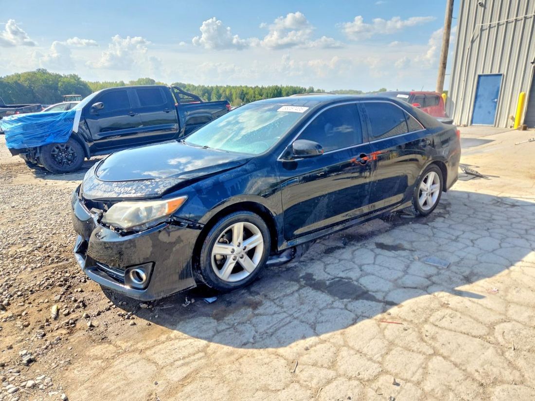 2014 TOYOTA CAMRY
