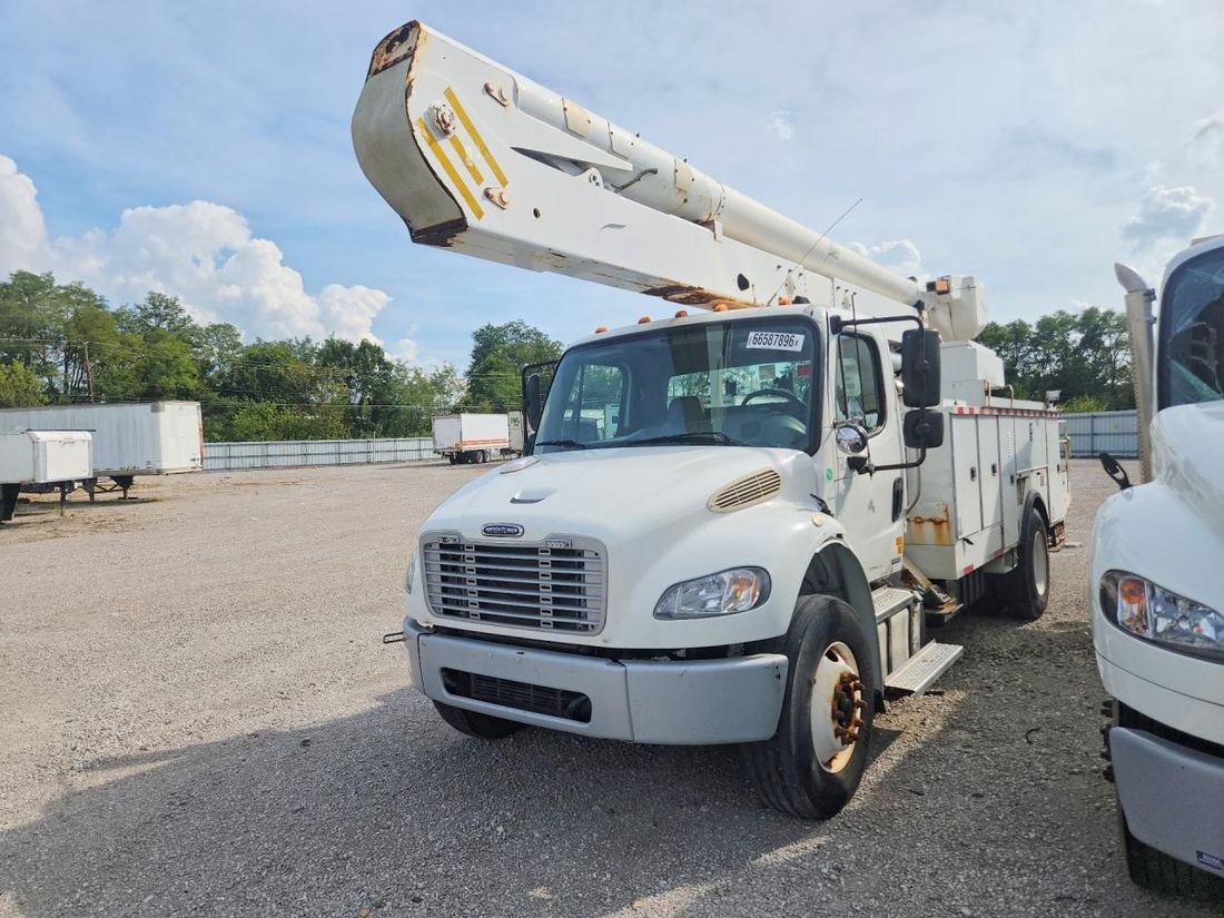2011 FREIGHTLINER M2