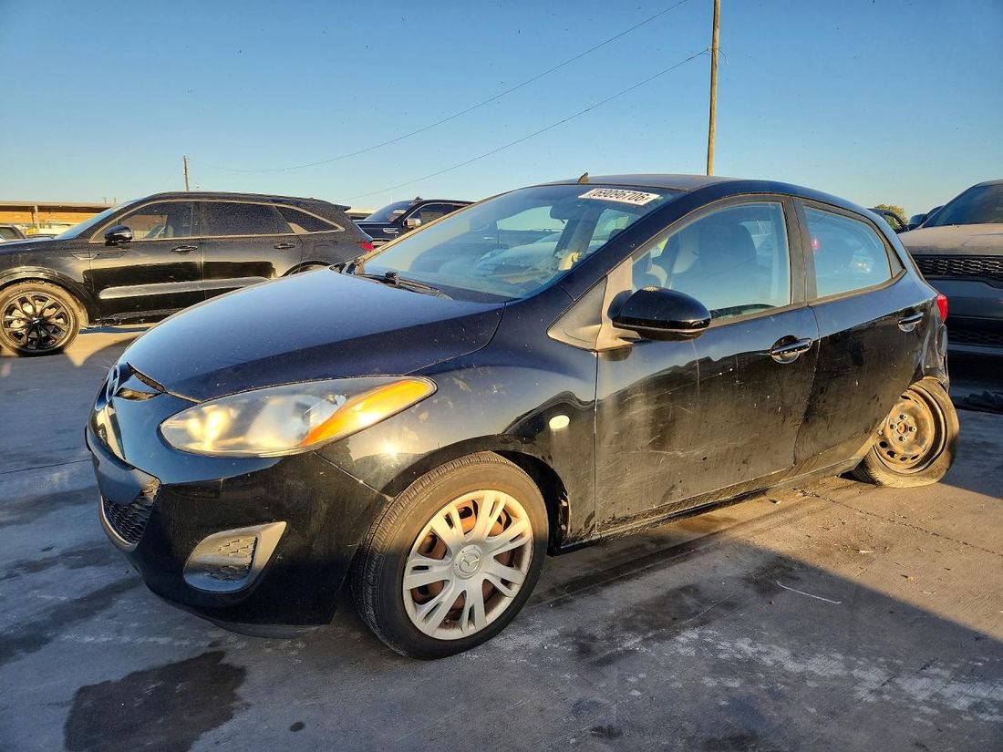 2013 MAZDA MAZDA2